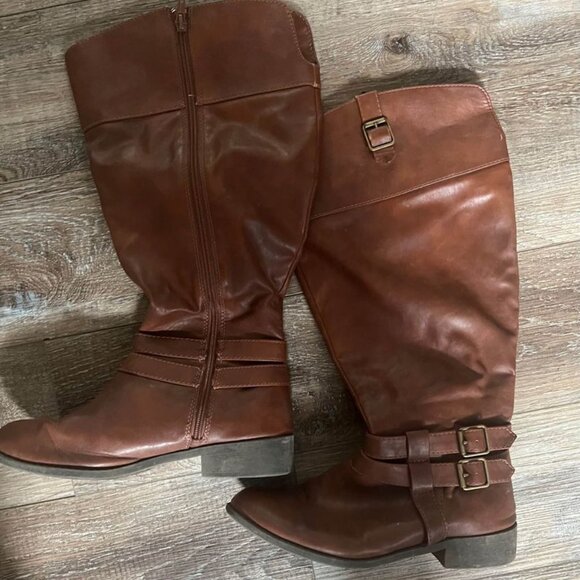 American eagle black (wide calves) boots = $30 - Picture 1 of 1